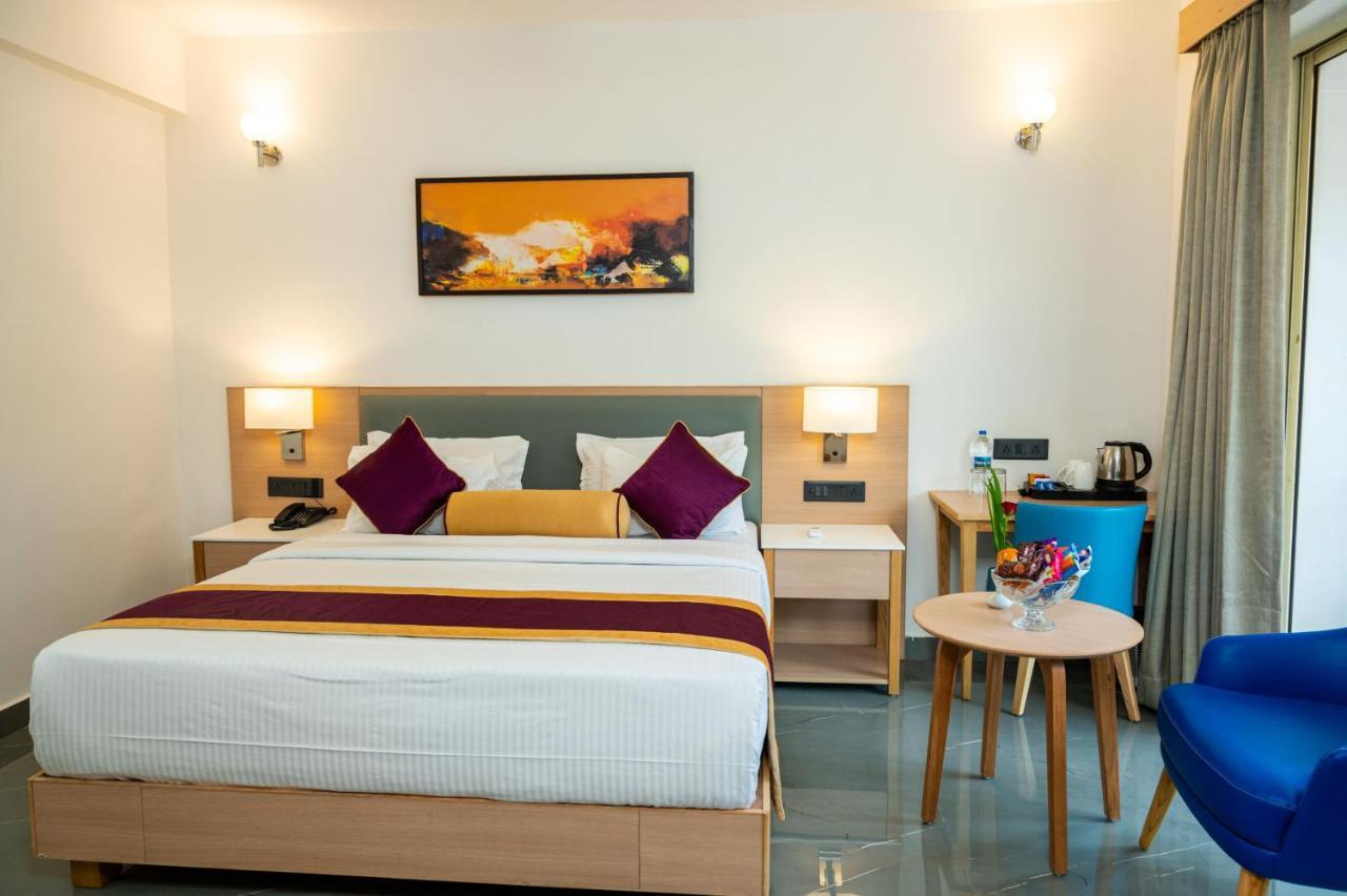 Hotel Meraden Opus , Anjuna Beach Goa Eksteriør billede