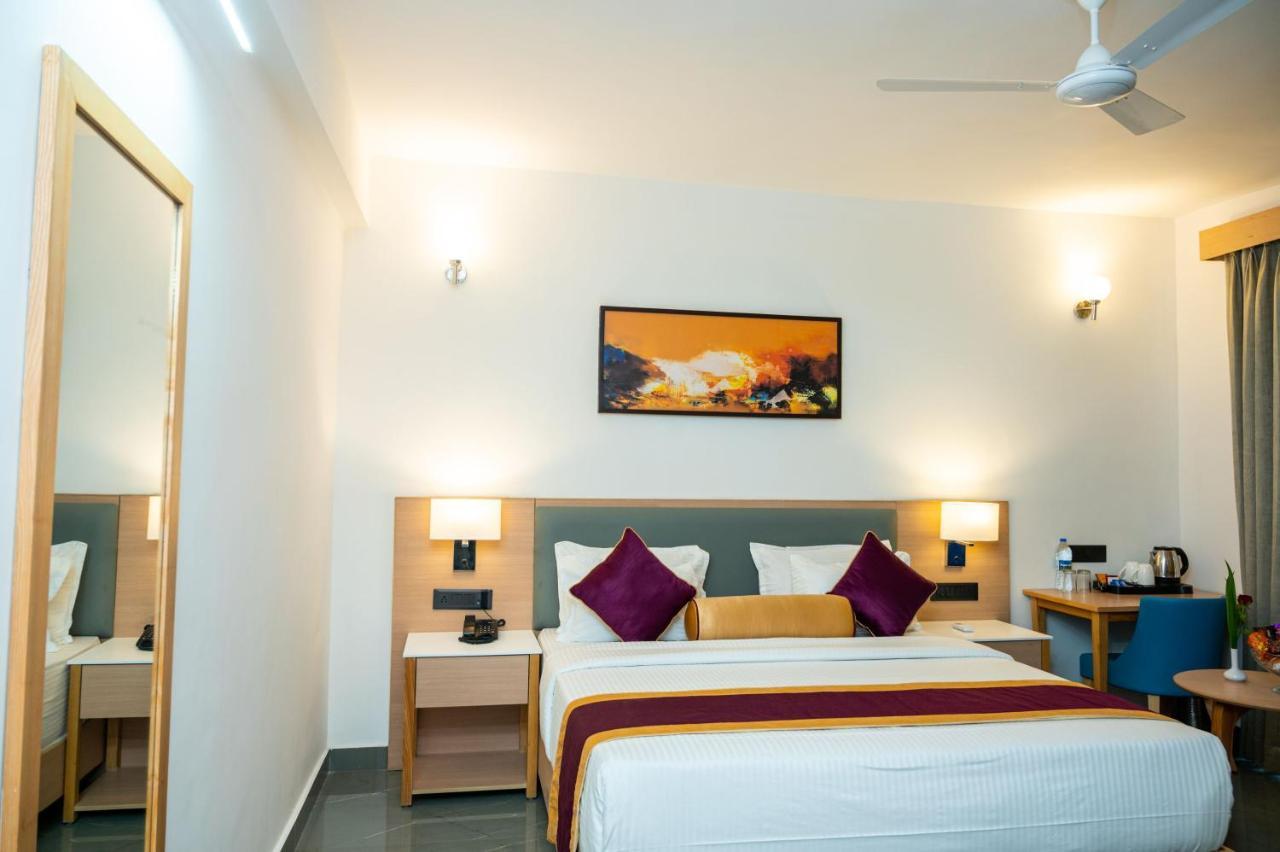 Hotel Meraden Opus , Anjuna Beach Goa Eksteriør billede