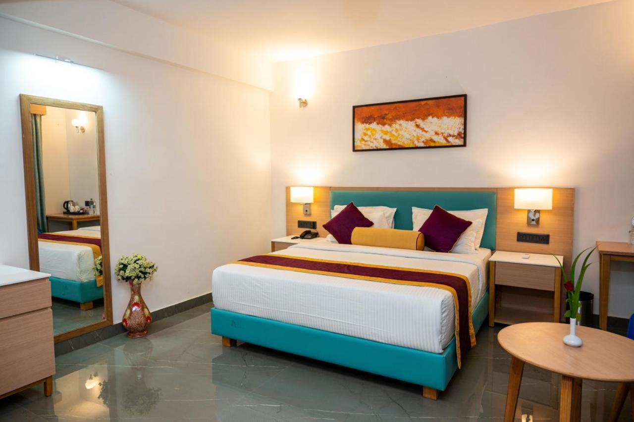 Hotel Meraden Opus , Anjuna Beach Goa Eksteriør billede