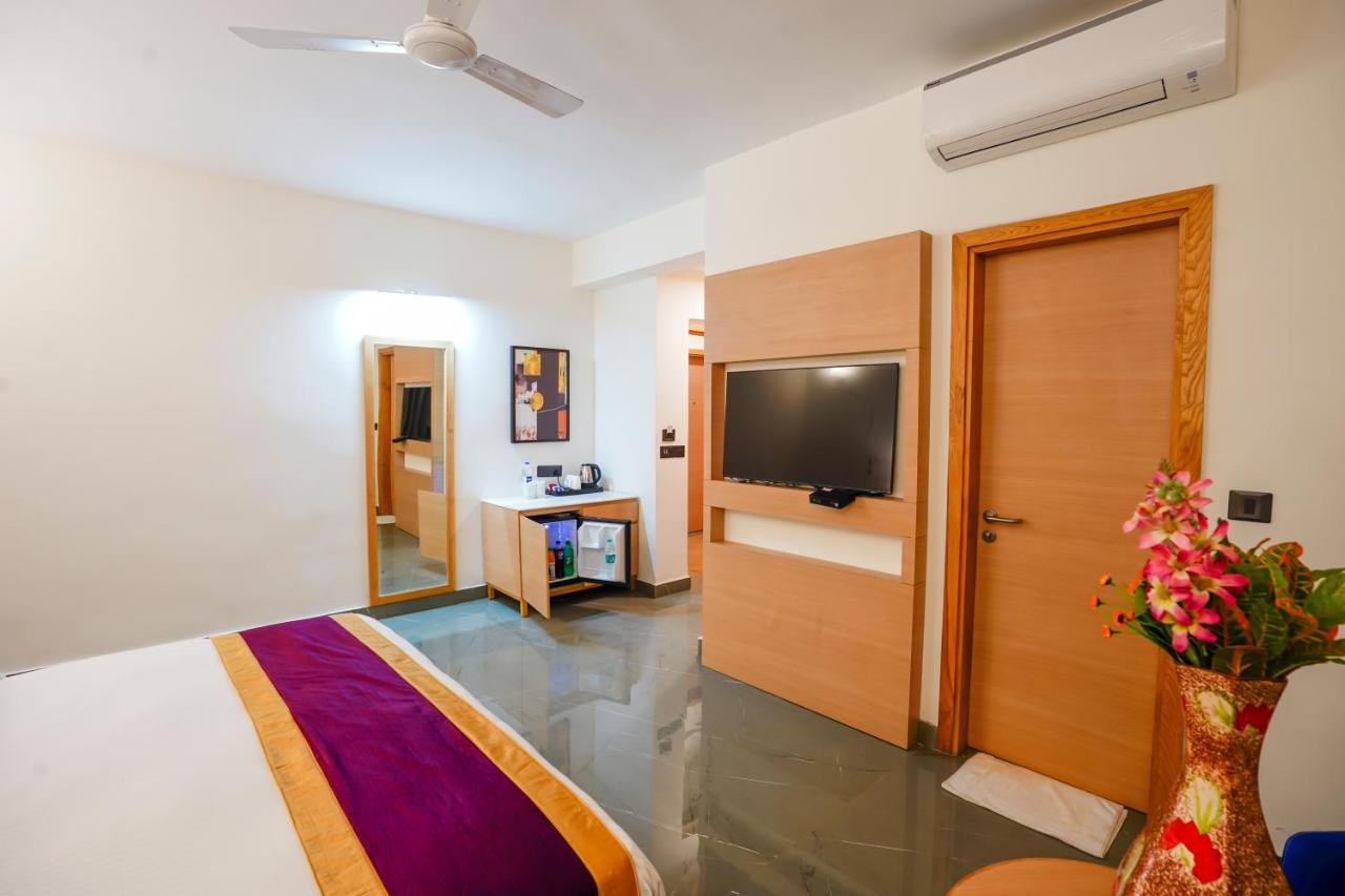 Hotel Meraden Opus , Anjuna Beach Goa Eksteriør billede